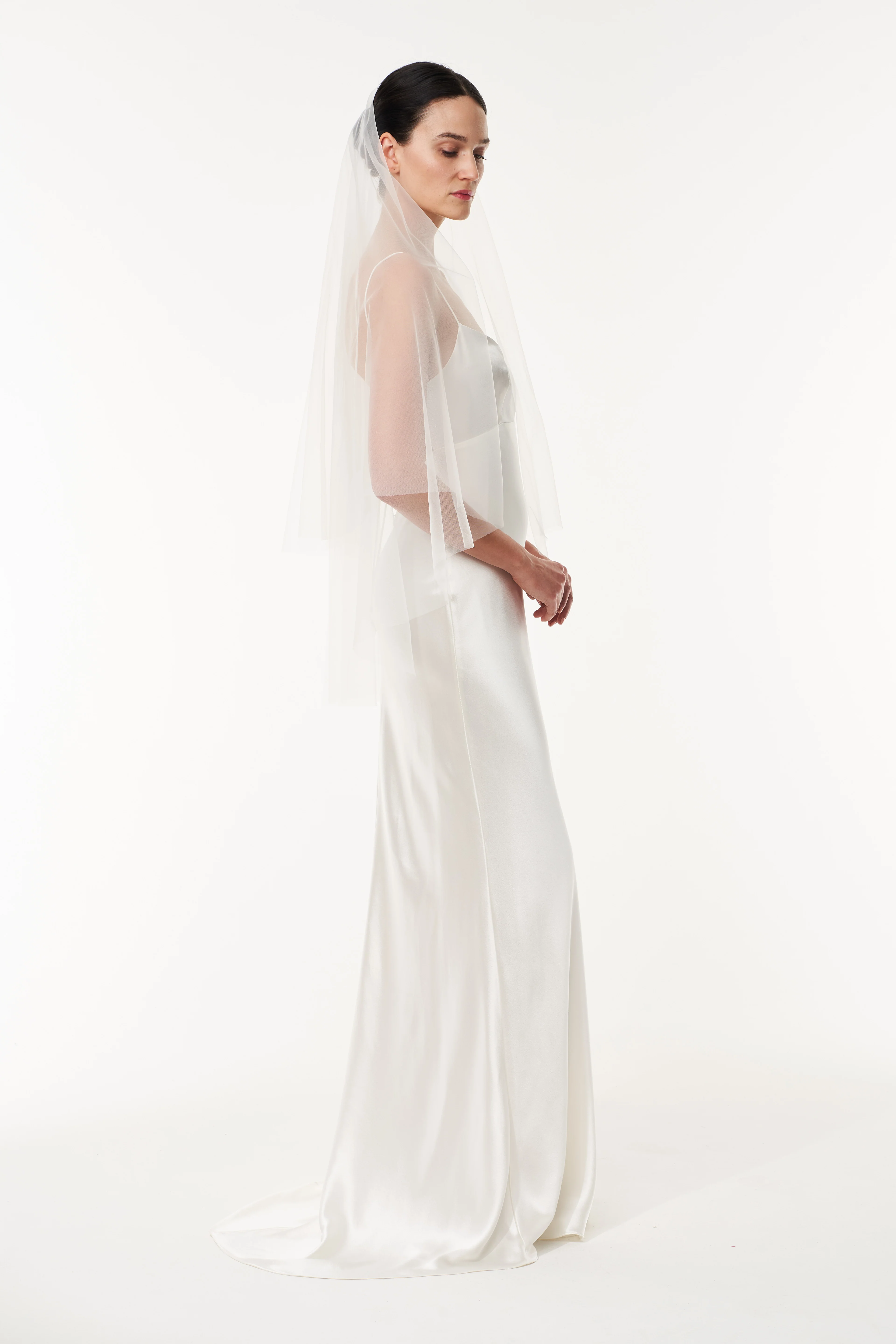 Signature Fingertip Length Veil - Image 3